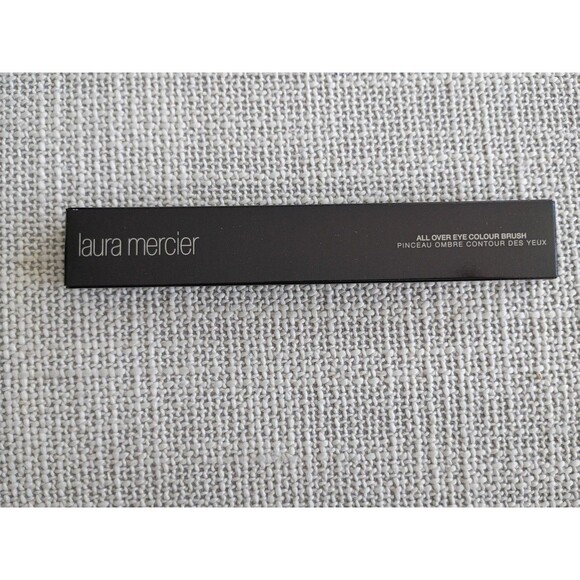 LAURA MERCIER All Over Eye Color Brush | 7.2” NIB - Picture 3 of 5